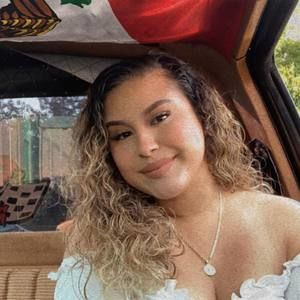 Meet your Posher, Violeta